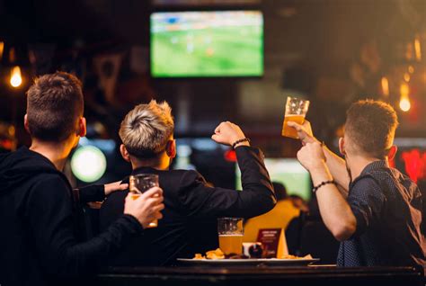 How do i know how many people watch football? World Cup Bars in Boston: Where to Watch the World Cup ...