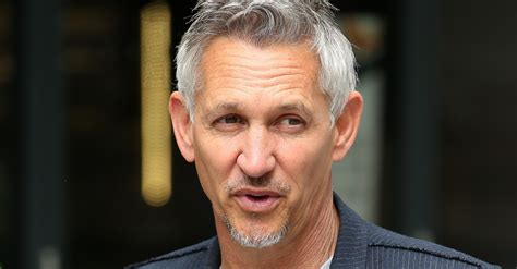 Gary Lineker Reveals Refugees Moving Letter Entertainment Daily