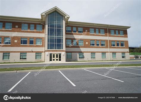 Modern School Building Stock Photo By ©cfarmer 263147494