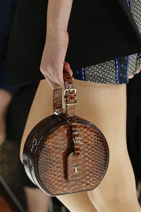 Seriously, the craftsmanship and quality of louis vuitton bags are like no other! Louis Vuitton Spring Summer 2018 Runway Bag Collection | Bragmybag