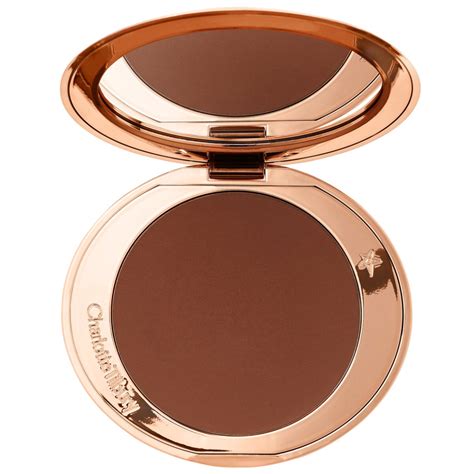 The Best Bronzers For Every Skin Tone Best Bronzers 2020 Hellogiggles
