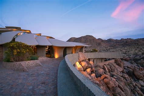 This Spectacular Home Is At Peace With The California Desert The Verge