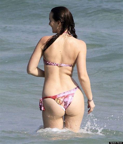 Leighton Meester Gossip Girl Star Shows Off Curves In Skimpy Bikini