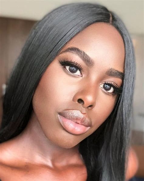 Pin By Polonie On Bouche Pulpeuse Beautiful Lips Most Beautiful Black Women Beautiful Dark Skin