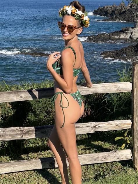 Model Jena Sims Shares Sports Illustrated Swimsuit Update