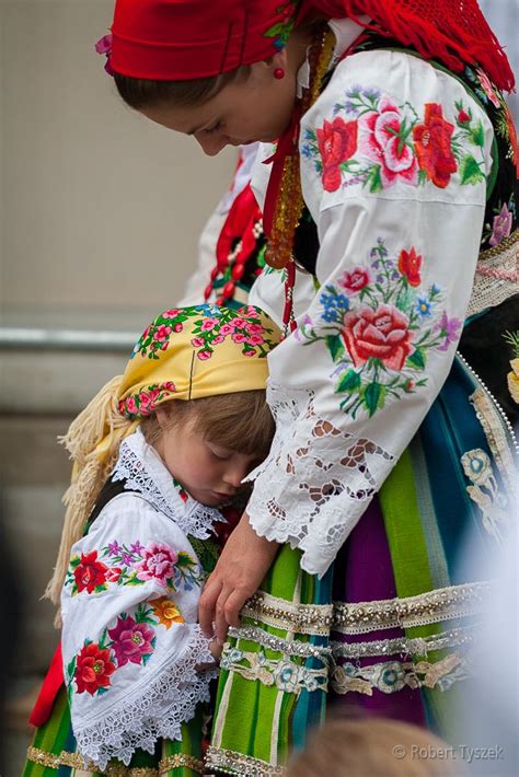 Łowicz poland polish traditional costume folk clothing folk fashion