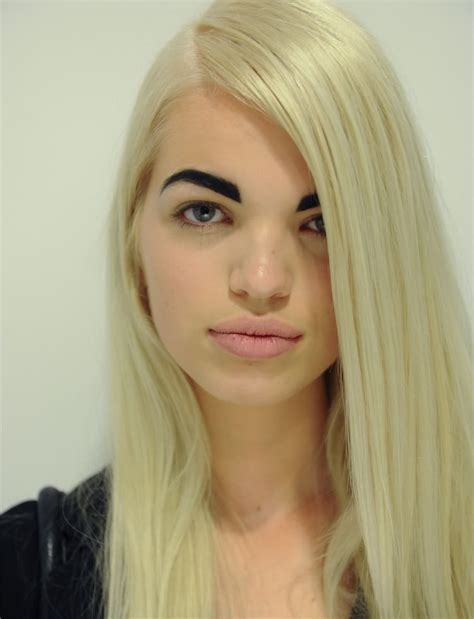 Blonde Hair Dark Eyebrows Natural It Very Much Day By Day Account Photo Galery