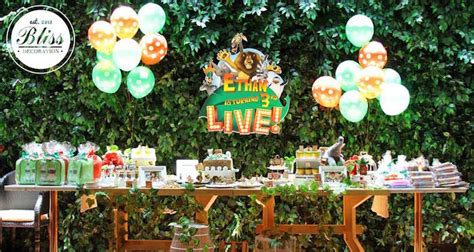 I love the clean look of the decor, yet how true to character it stays! Kara's Party Ideas Madagascar Themed Birthday Party | Kara ...