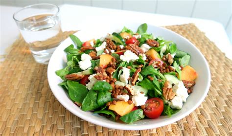 Maaltijd Salade Met Linzen Feta En Nectarine Optima Vita