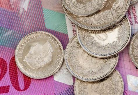 Comment échanger les francs suisses en euro ? | Frontalier
