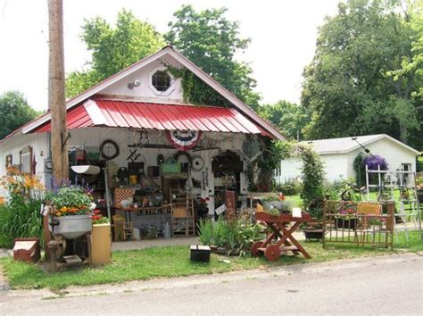 This Antique Alley Trail In Indiana Is The Ultimate Vintage Treasure