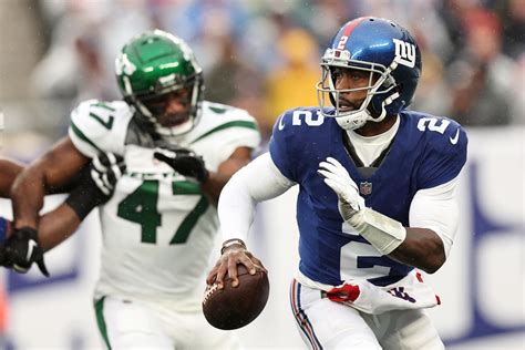 Tyrod Taylor Hospitalized With Rib Injury Leaving Giants With 3rd