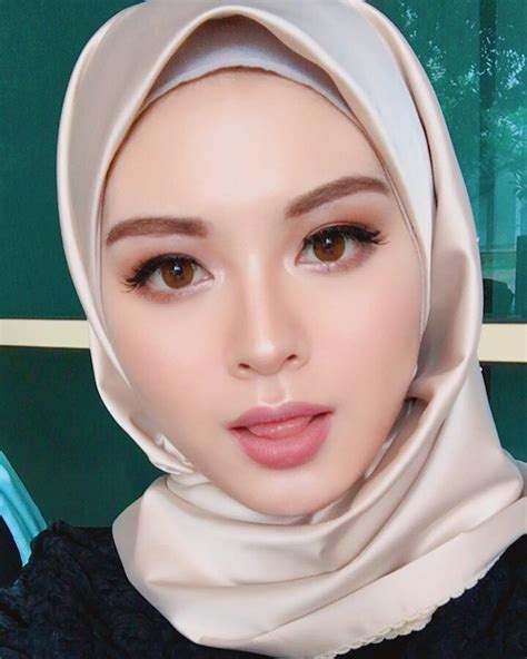 10 potret adira salahudi, kembaran song ji hyo yang manis banget! Pin on Hijab