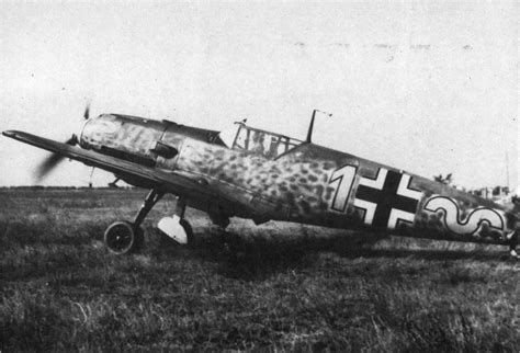 Asisbiz Messerschmitt Bf 109e4 9jg52 Yellow 1 Taxing Coquelles France