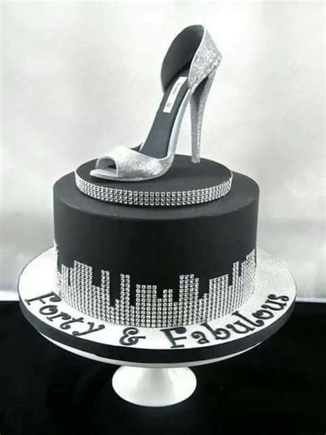 Pin By Janete Caetano On Aniversario Adulto Shoe Cakes Fashionista Cake 40th Birthday Cakes