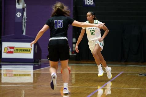 No 10 Oregon Ducks Women At Portland Pilots