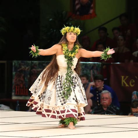Miss Aloha Hula Hula Kahiko 55th Annual Merrie Monarch Festival