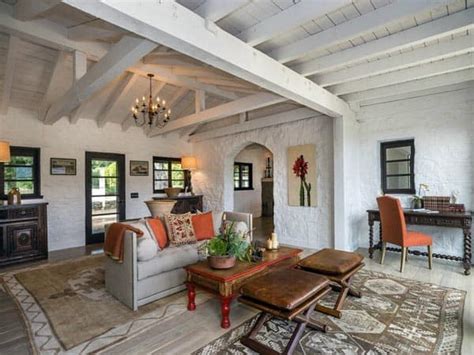 See more ideas about spanish style homes, hacienda homes, spanish house. Stunning Spanish-style hacienda ranch in Ojai