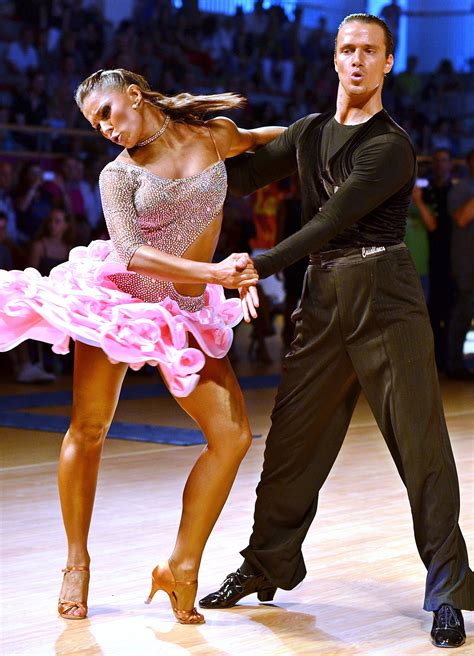 Latin American Dance Ballroom Dance On Competition Ballo Da Sala