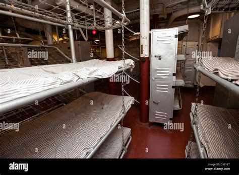 Navy Ship Bunk Beds Hi Res Stock Photography And Images Alamy