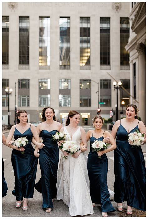 warm spring wedding at JW Marriott Chicago — Photography by Lauryn