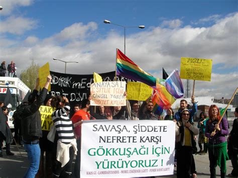 Genel geçer kelimesi nedir ve genel geçer bilgi nedir genel geçer kelimelerinin anlamı hakkındaki tüm bilgileri sizler için derledik. Demokratik Anayasa! Yani Ne Demek İstiyorsun?