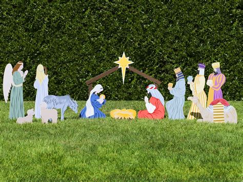 Free patterns & instructions for diy nativity scene. The Complete Nativity - Outdoor Nativity Store