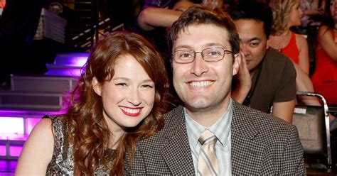 Kemper became engaged in 2012 to boyfriend michael koman, a writer whose credits include saturday night live and late night with conan o'brien. Ellie Kemper Welcomes First Child