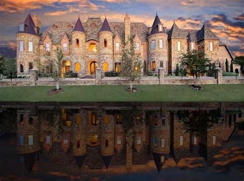 Luxurious Castle Homes For The Modern Royalty