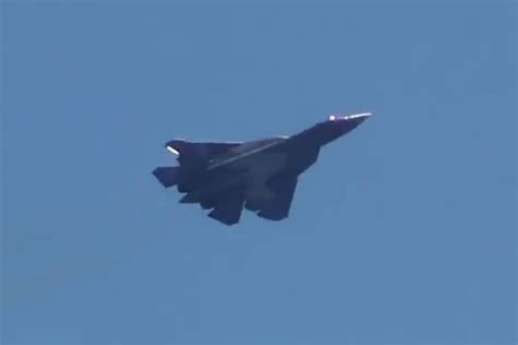 Russia Unveils Its Most Advanced Fighter Jet With Stunning Aerobatic