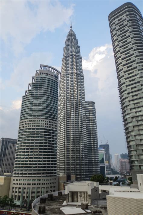 Petronas Towers - Data, Photos & Plans - WikiArquitectura