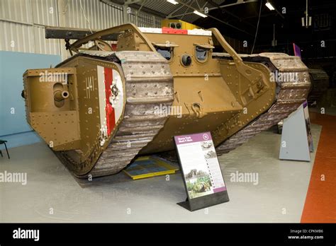 Ersten Weltkrieg Schwere Panzer Mark V Mk 5 Männlich Auf Dem