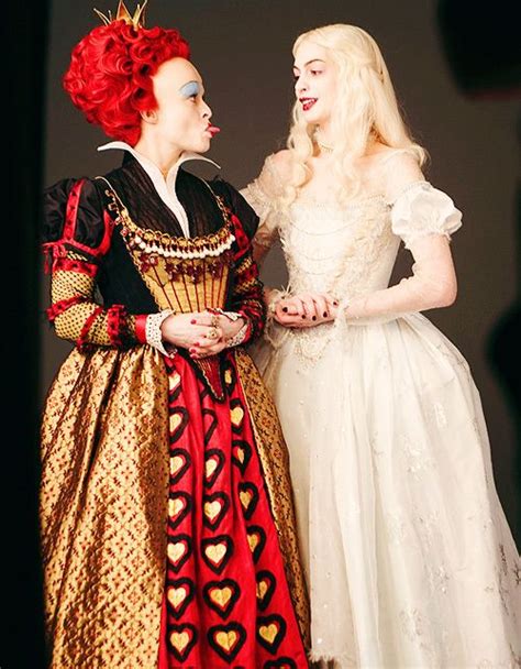 The Two Queens Of Alice In Wonderlan Tim Burton White Queen Costume