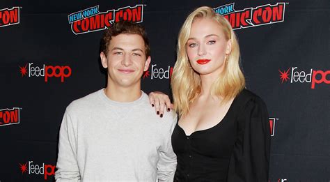 Sophie Turner & Tye Sheridan Bring ‘Dark Phoenix’ to New York Comic Con