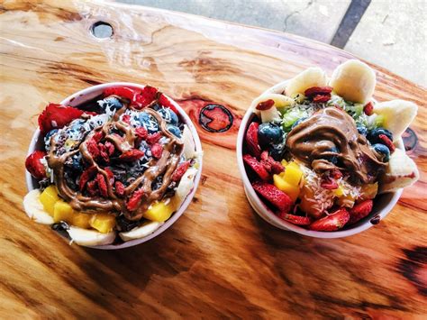 How do you pronounce acai? How to Pronounce "Açaí" Without Sounding Like an Idiot