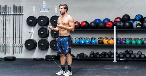 In a short amount of time you can size your jump rope to your height and be ready to workout. How Do I Size My Speed Rope? - The WOD Life