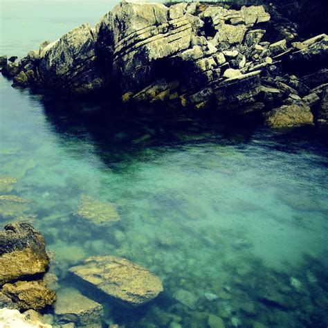 Clear Rock Water Lake Scenery Ipad Wallpapers Free Download