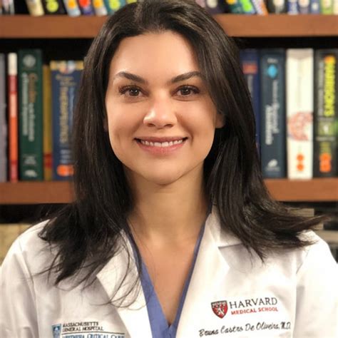 Bruna Maria CASTRO DE OLIVEIRA Anesthesiologist Massachusetts