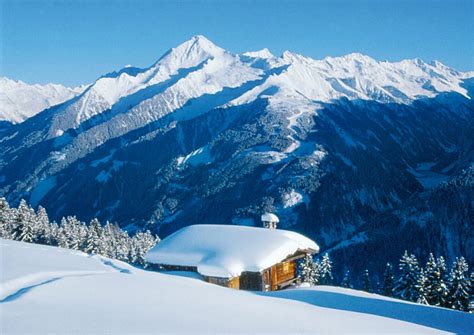 Tirol is een deelstaat van oostenrijk met finkenberg ligt ten opzichte van mayerhofen (een meer toeristische stad) ongeveer 3 kilometer ten. Privatzimmer in Finkenberg - Haus Sonja