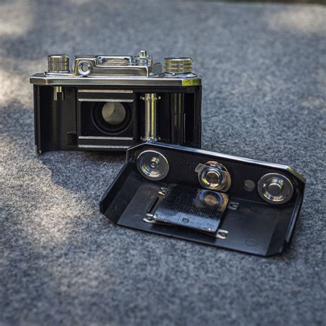 Halina 35x Compact 35mm Film Camera — Flogging English