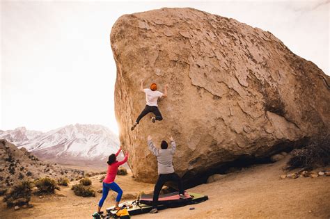 How To Give A Good Spot When Youre Bouldering