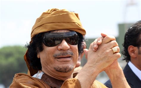 Le Foto Di Gheddafi Morto Invadono Il Web Ecco Come Sono State Scattate