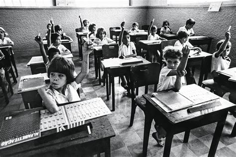 Como Era As Escolas Antigamente