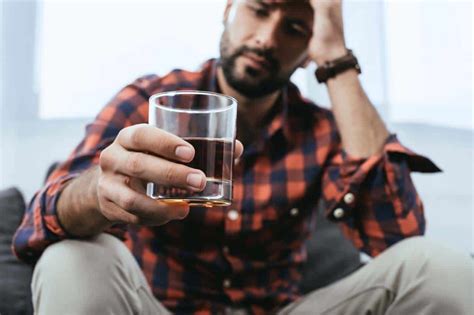 Signs Of A Drinking Problem In Men Heres What To Look For