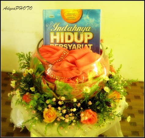 Gubahan dalam bahasa yang bentuknya dipilih dan ditata secara cermat. Ady AdyVa||::aKu aDaLah AdyVa: ::HANTARAN DALAM BALANG::