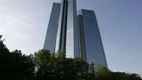 Wohneigentum oder immobilie zum vermögensaufbau? Immobilienkrise: Deutsche Bank verwaltet eine Million US ...