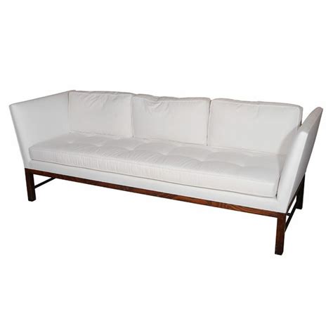 Colonial american furniture style is graceful, refined, and full of purpose. 10 best images about early american sofas on Pinterest | Dark mahogany, Studs and Sofas