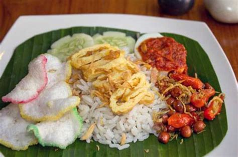 Laman go dok membuat daftar menu santap pagi favorit beserta kalori dan kandungan gizinya yang harus kamu ketahui. Nasi Uduk Sarapan Khas Orang Betawi - Kompasiana.com