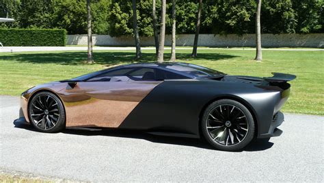 Peugeot Onyx Concept Bound For Goodwood Taking Passengers