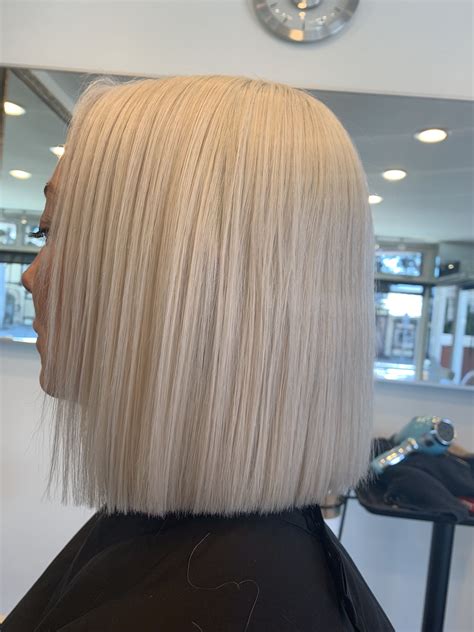 Pin By Lizunderpalms On Pretty Tresses One Length Hair Bob